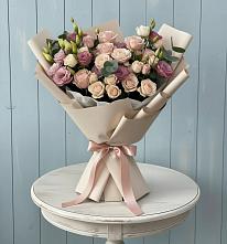 Букет цветов из:  Розы и Лизиантусы в Богане