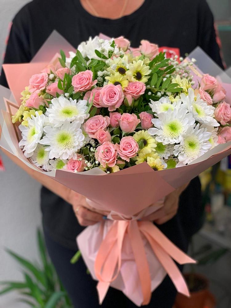 Букет цветов из: Розы и Хризантемы в Богане