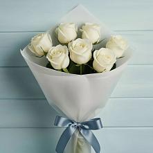 Букет 7 Белых роз Эдлесс Лав в Богане