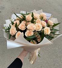 Букет Кремовые розы Латте в Богане