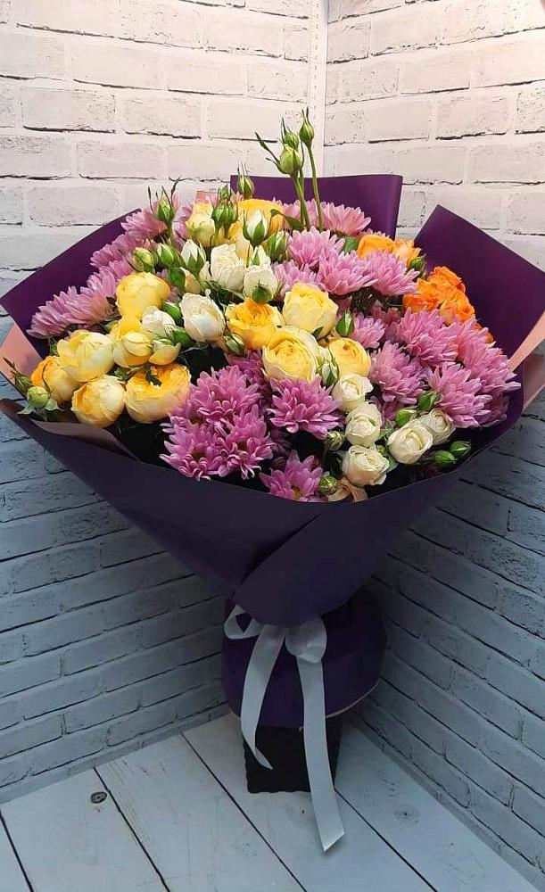 Букет цветов из: Хризантемы и Розы в Богане