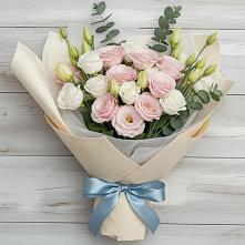 Букет цветов из:  Лизиантусы в Богане