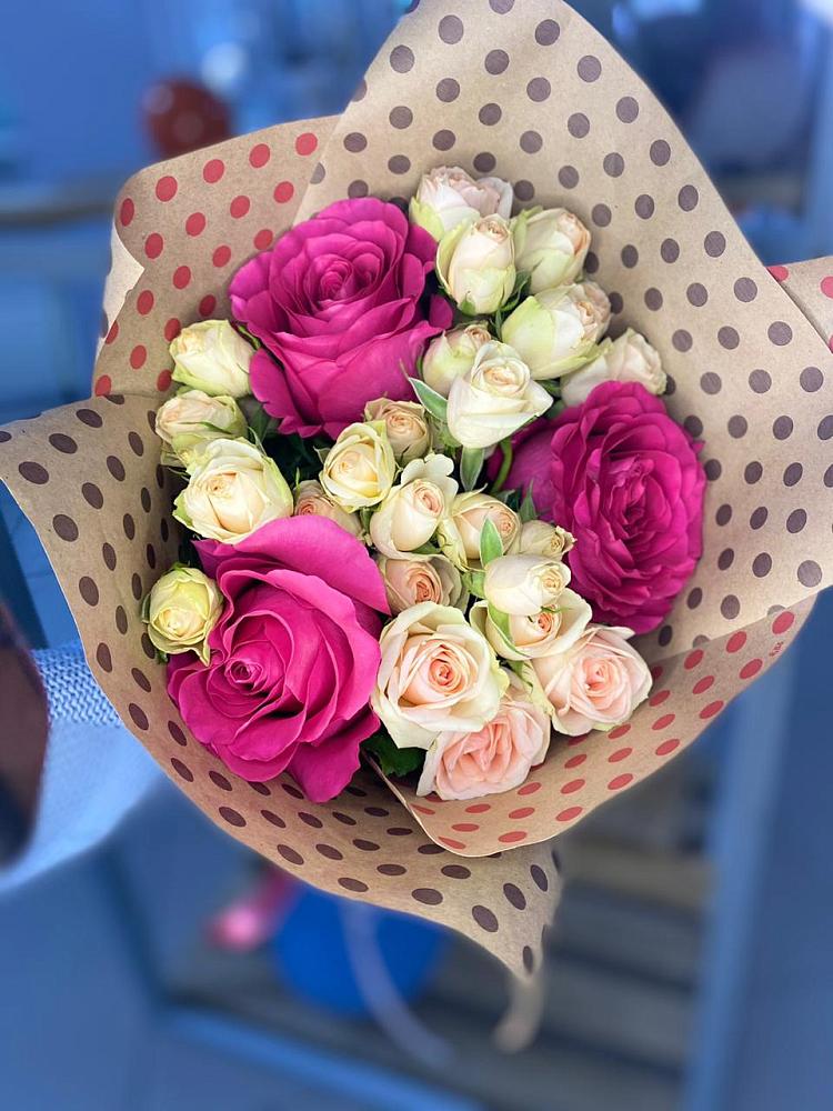 Букет цветов из: Розы в Богане