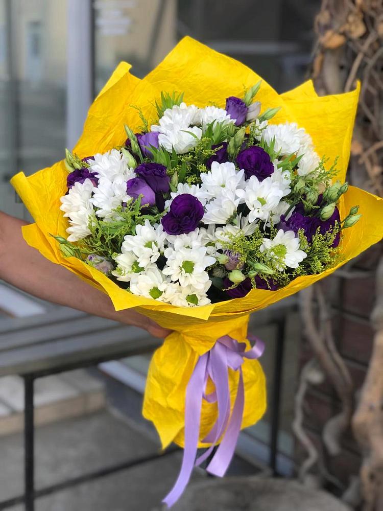 Букет цветов из: Ирисы, Хризантемы и Ромашки в Богане
