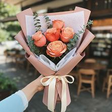 Букет цветов из:  Розы в Богане