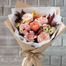 Букет цветов из:  Гвоздики, Хризантемы и Розы в Богане