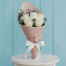 Букет цветов из:  Розы в Богане
