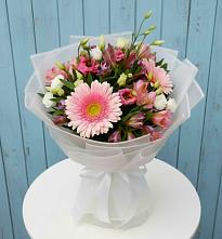 Букет цветов из:  Герберы, Альстромерии и Лизиантусы в Богане