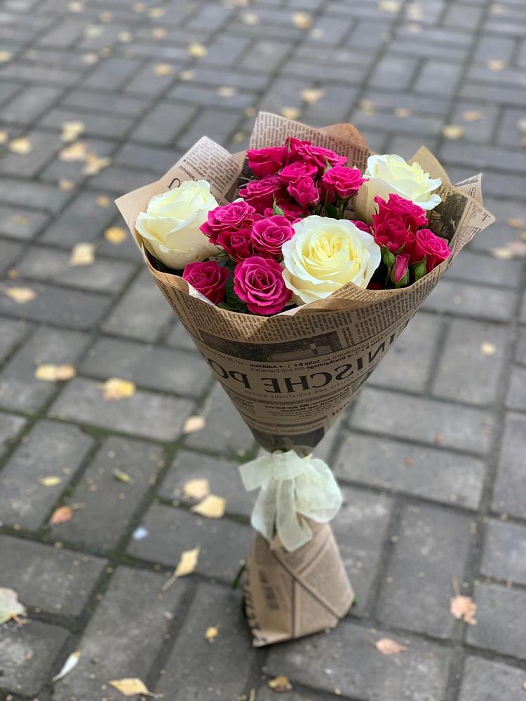 Букет цветов из: Розы в Богане